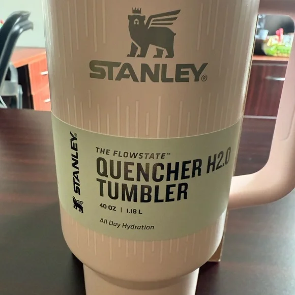 Stanley Pink FlowState Tumbler 40oz - Picture 4 of 4